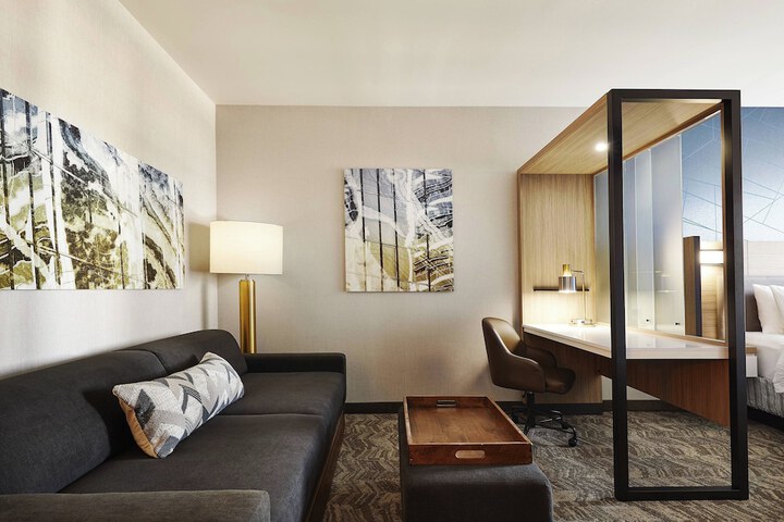 Room 14 of 23