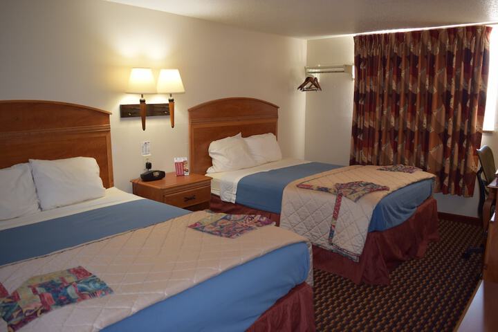Room 33 of 49