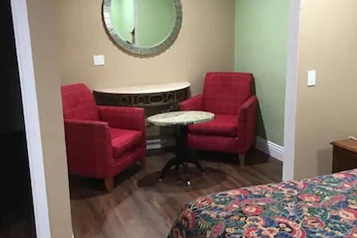 Room 19 of 27