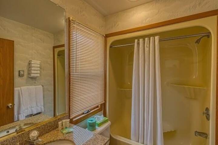 Room 14 of 22