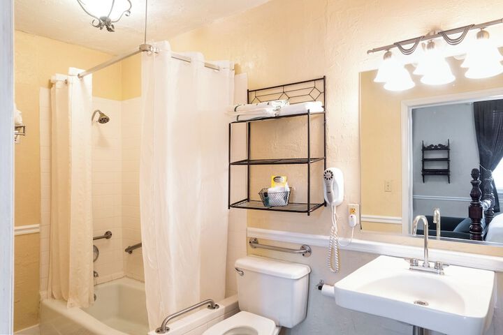 Lake Lure Inn & Spa