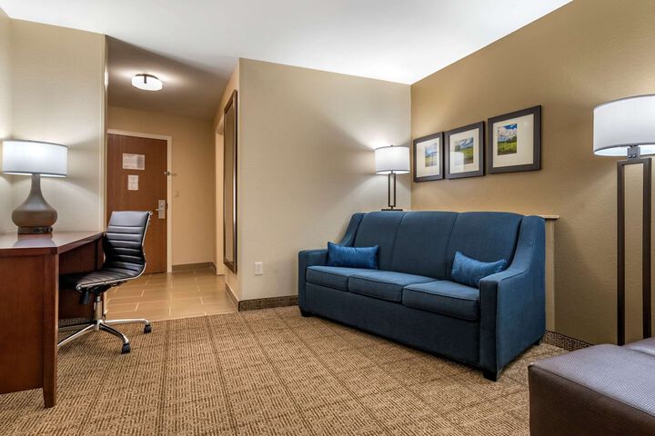 Room 27 of 49