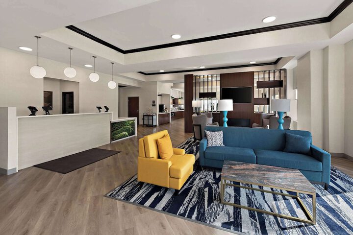 Comfort Suites Columbus East Broad