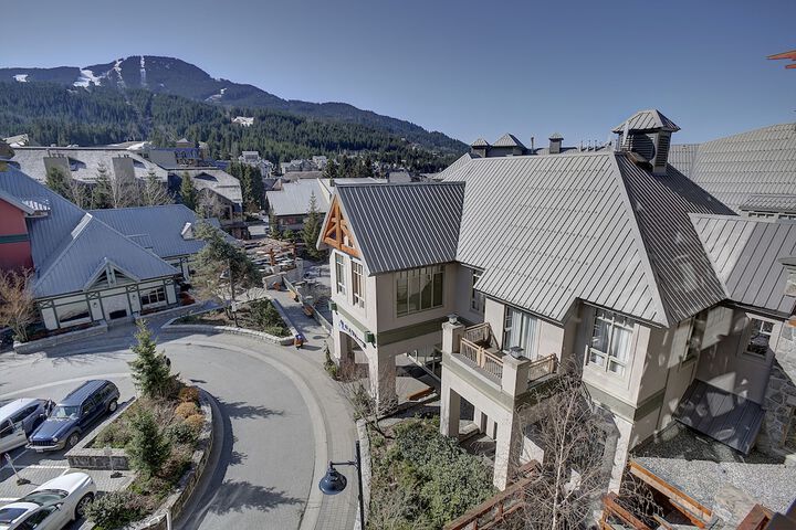 Whistler Peak Lodge