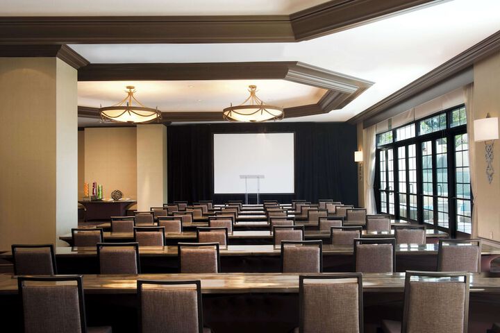 Hilton Orange County / Costa Mesa