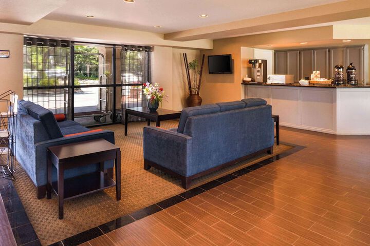 Hotel Interior 10 of 48