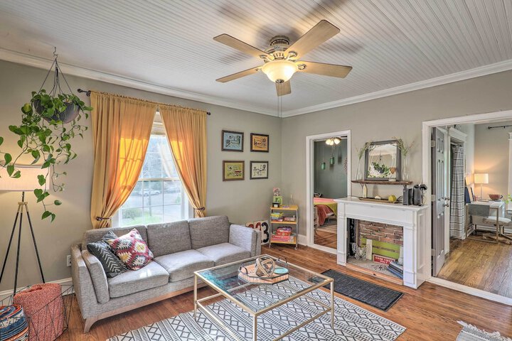 Stylish Woodfin Home w / Backyard & Fire Pit
