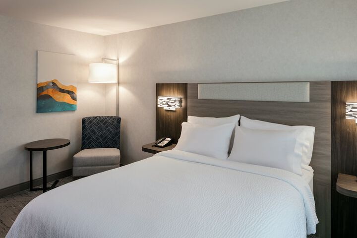 Holiday Inn Express Corvallis-On the River by IHG