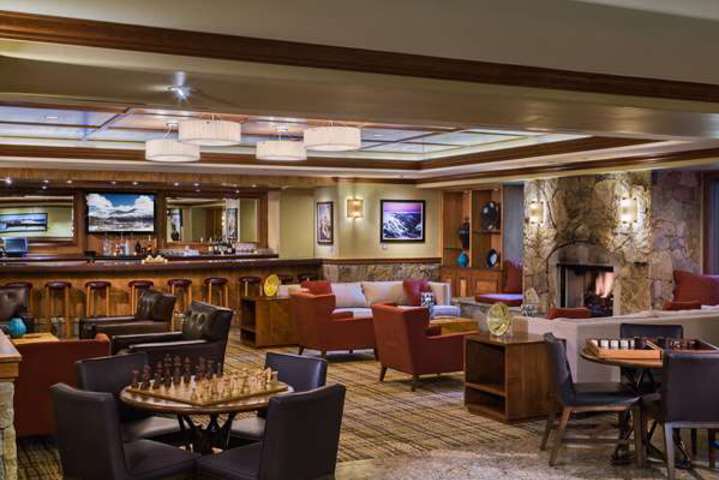 Lounge 160 of 168