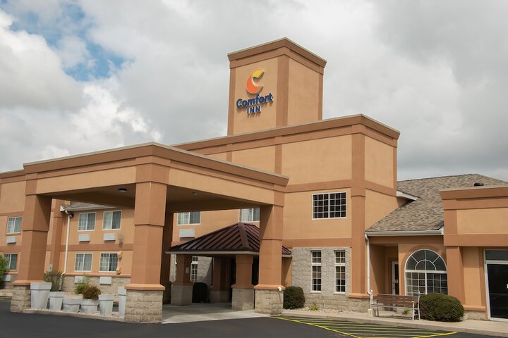 Hotel 5 of 77