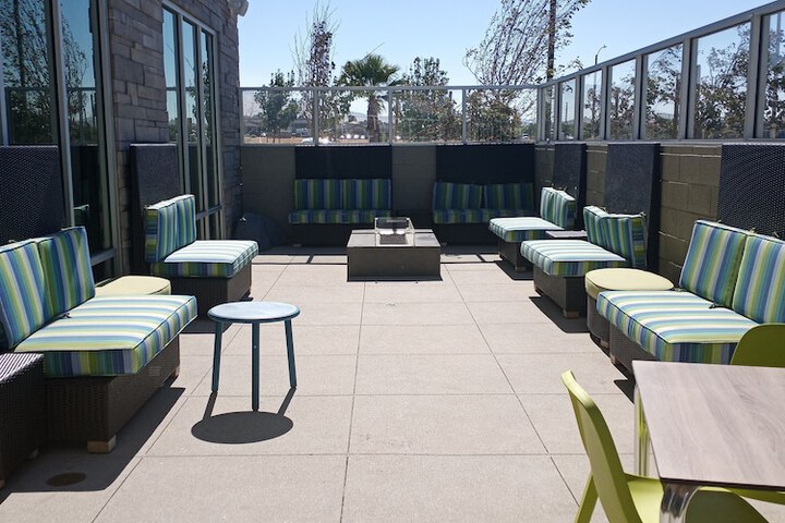Home2 Suites by Hilton Palmdale CA