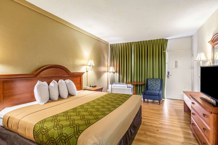 Room 15 of 29