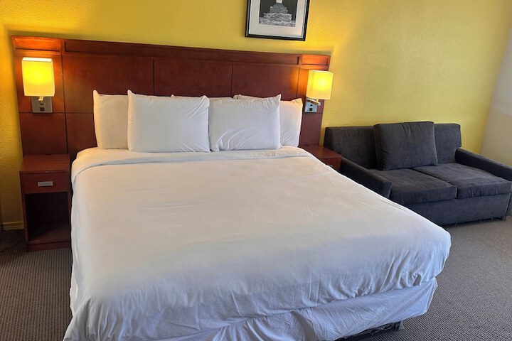 Hotel 7 of 36