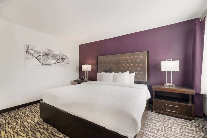 Room 40 of 60