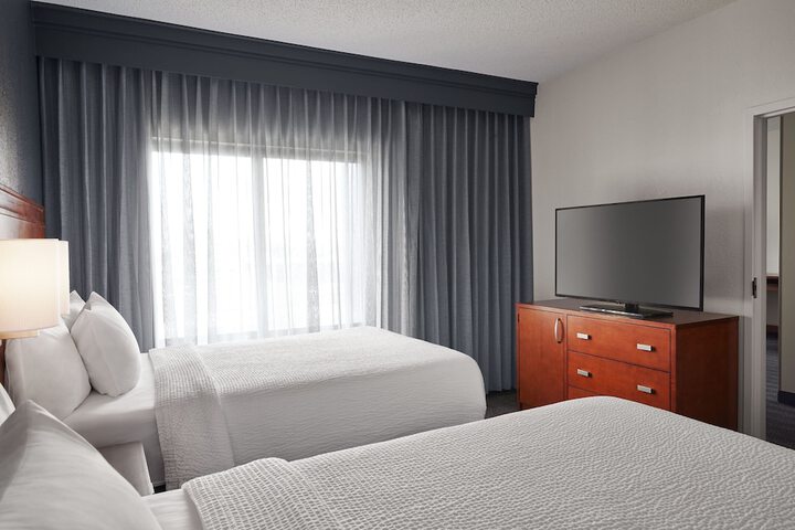 Room 22 of 35