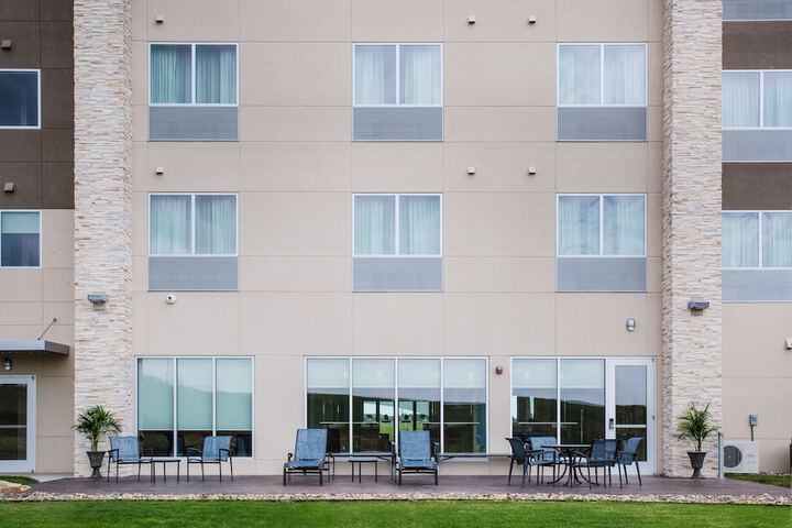Holiday Inn Express & Suites Rapid City - Rushmore South by IHG
