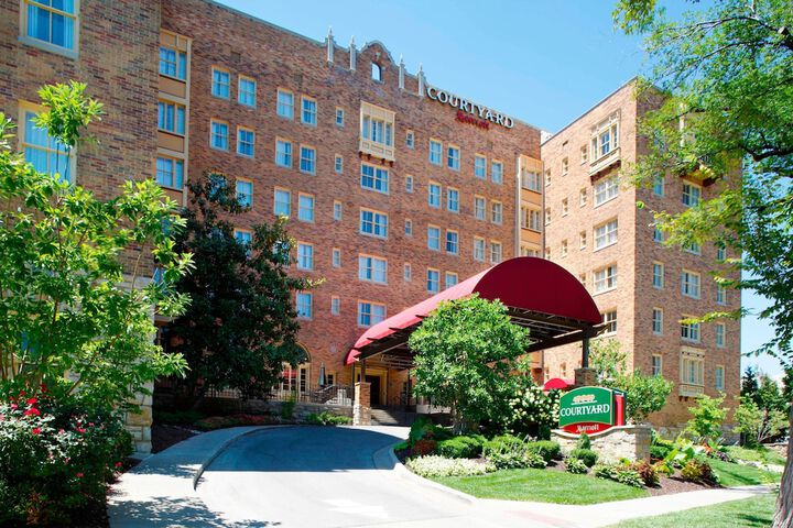 Hotel 2 of 33