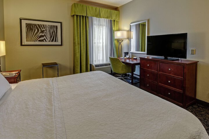 Hampton Inn by Hilton Charlotte / Matthews