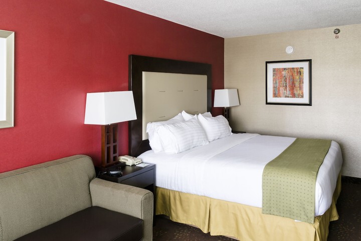 Room 21 of 34