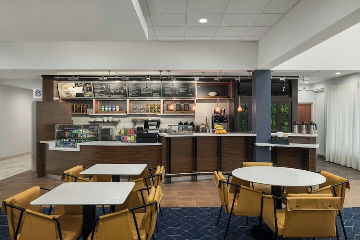 Courtyard by Marriott Dallas-Fort Worth / Bedford
