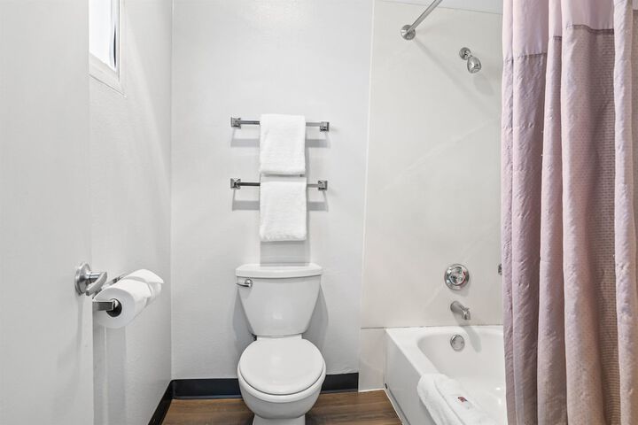 Room 14 of 34