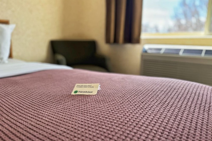 Room 42 of 65