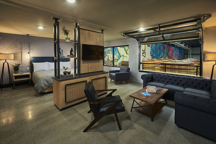 Room 16 of 24