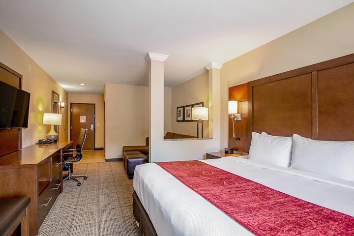 Comfort Suites Fishkill near Interstate 84