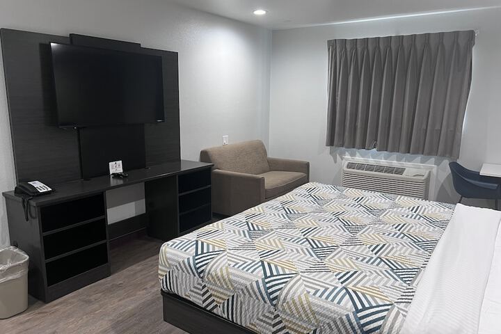 Room 26 of 27