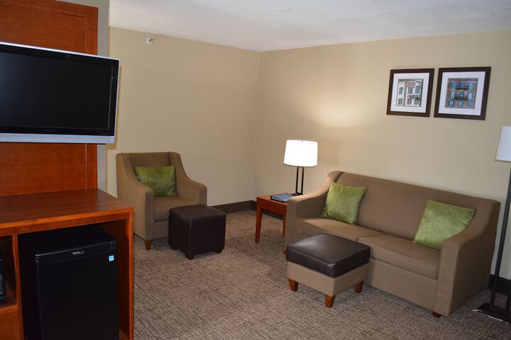 Room 18 of 43