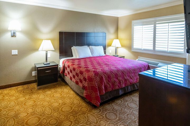 Room 7 of 26