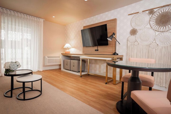 Room 40 of 47
