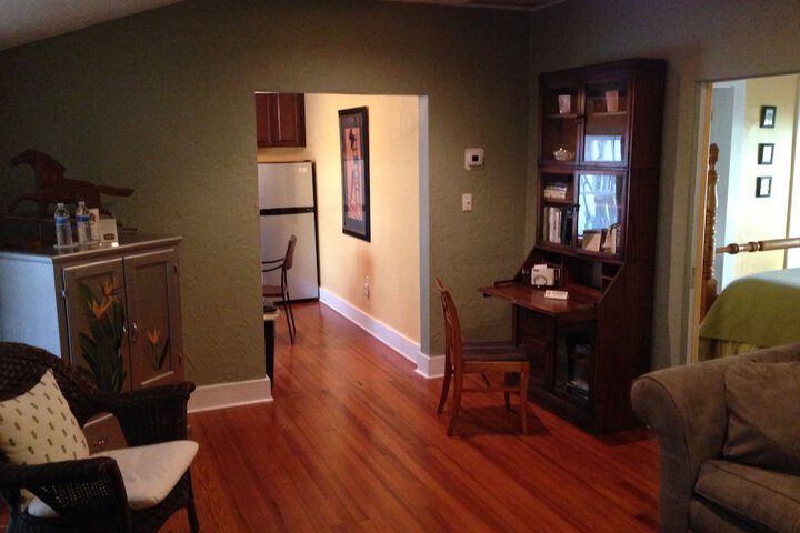 Room 53 of 80