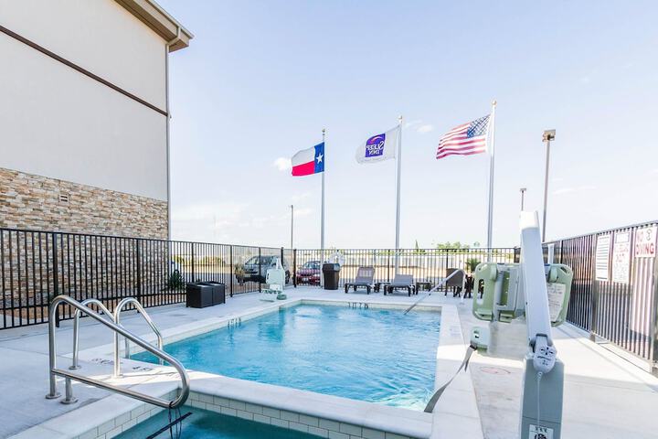 Pool 4 of 40