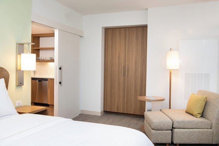 Room 44 of 96