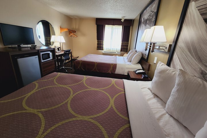 Room 10 of 37