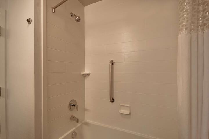 Room 18 of 49
