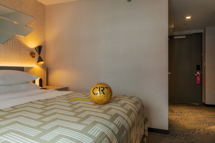 Room 65 of 94