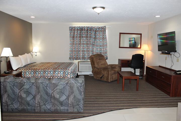 Super 8 by Wyndham Missouri Valley