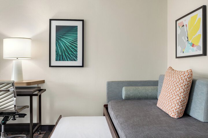 Room 28 of 47