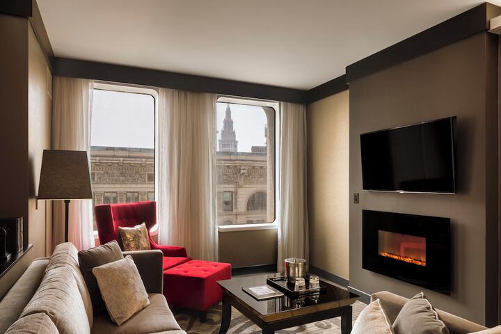 Metropolitan at the 9 Autograph Collection