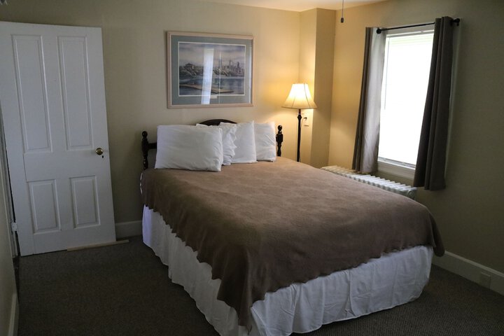 Room 53 of 74
