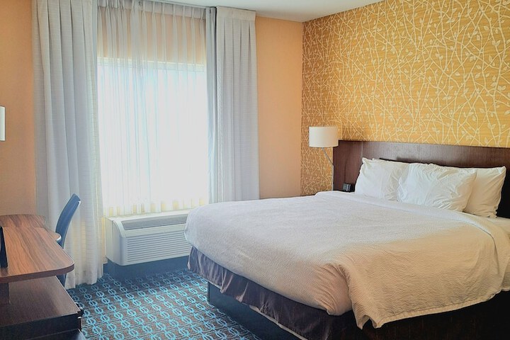 Room 16 of 32