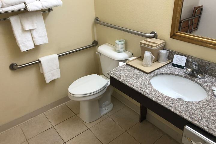 Quality Inn & Suites Alma I-40