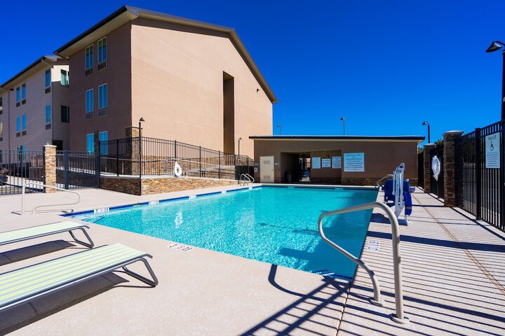 Pool 3 of 15