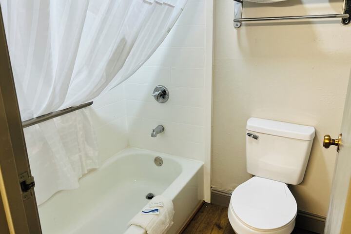 Rosewood Inn by OYO Union City I-69