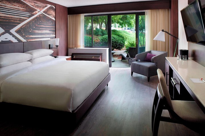 Room 10 of 48