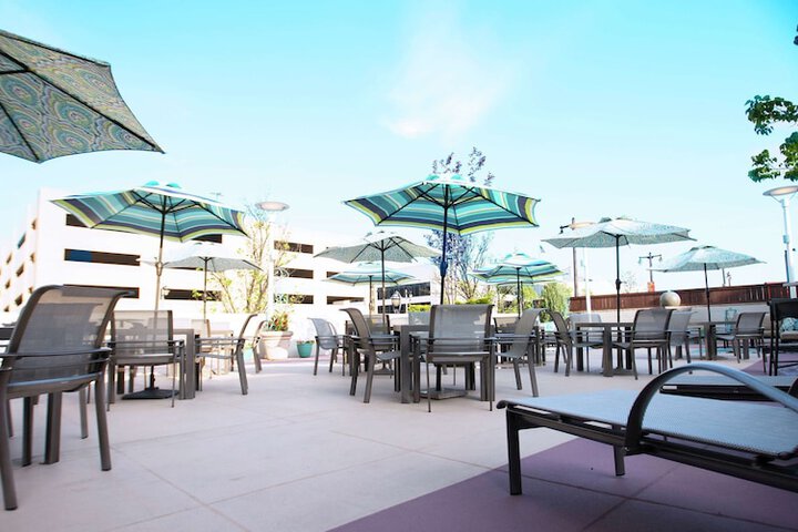 DoubleTree by Hilton Milwaukee Downtown