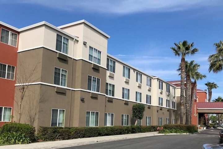 Holiday Inn Express Hotel & Suites Tracy by IHG
