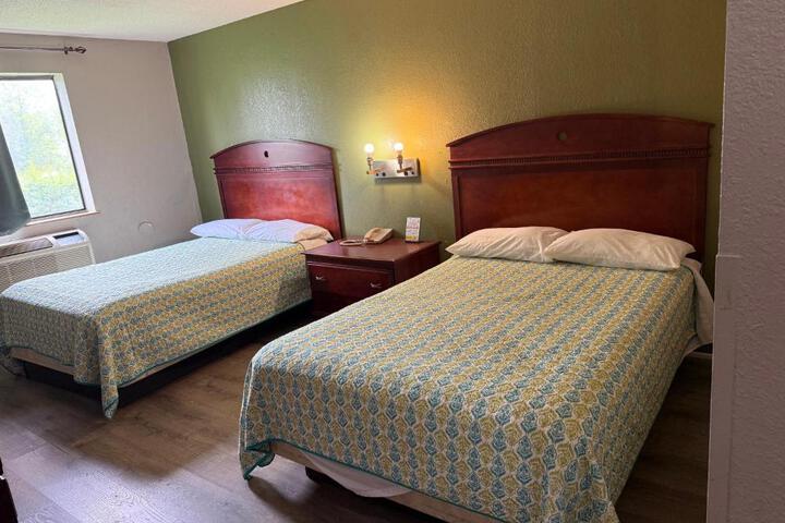 Coldwater Inn & Suites near I 69